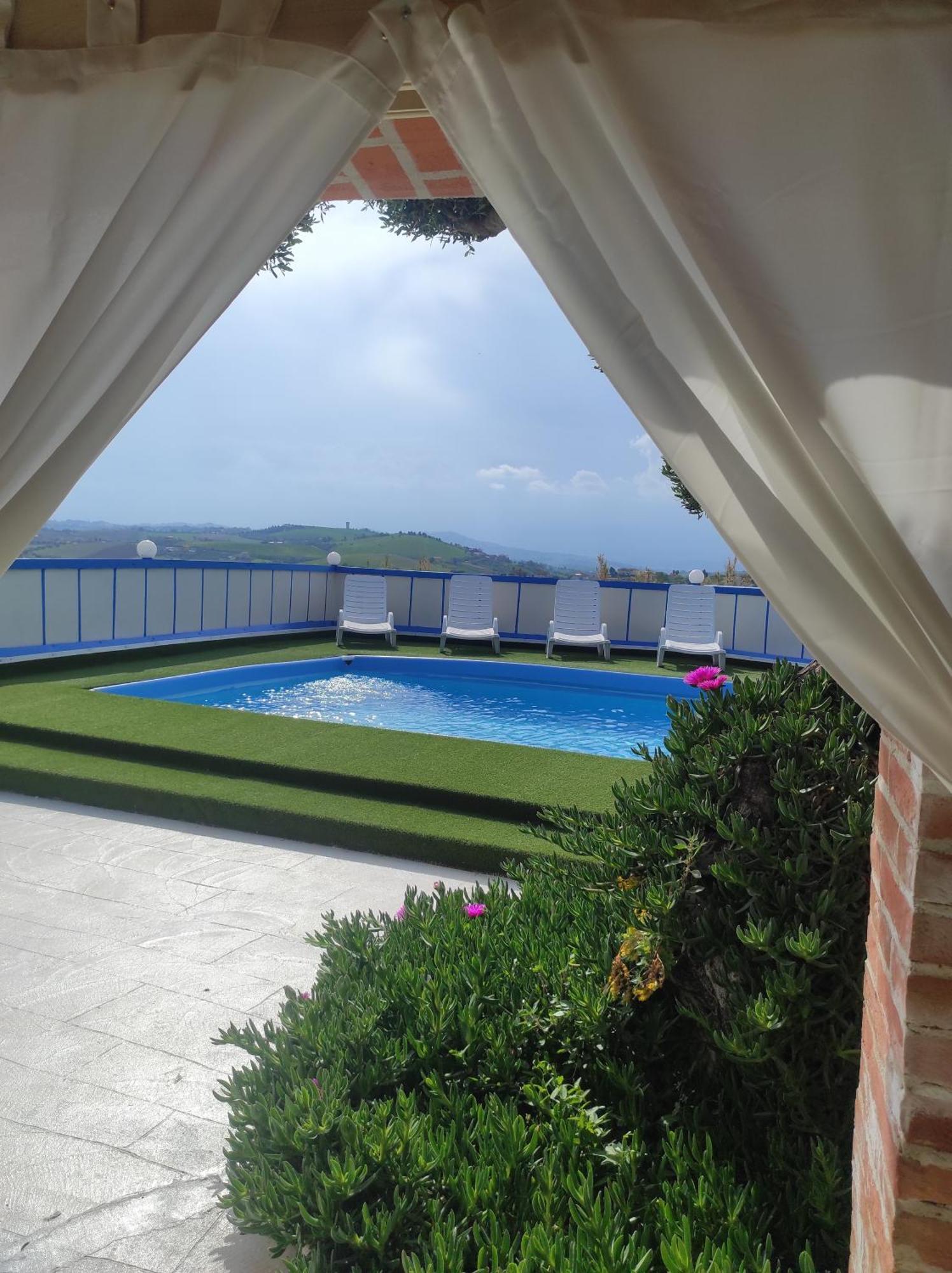 B&B Gli Amici Del Tubarello Roseto degli Abruzzi Kültér fotó